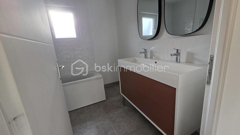 Maison traditionnelle - 107 m² - 5 pièces