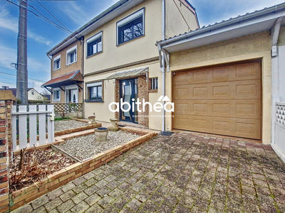 Maison - 86 m² - 5 pièces