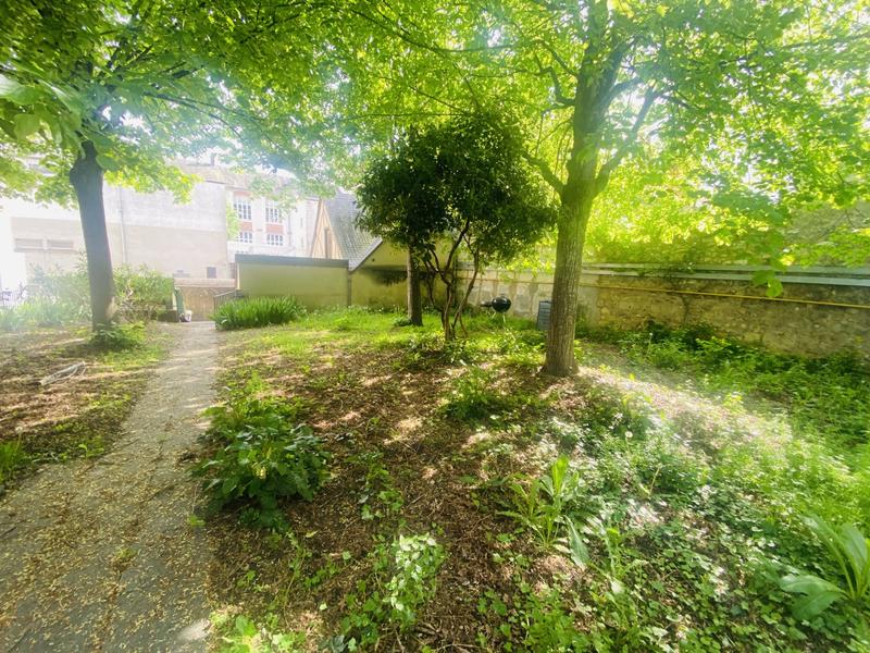 Local d'activités - 187 m²