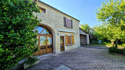Maison en pierre - 94 m² - 4 pièces