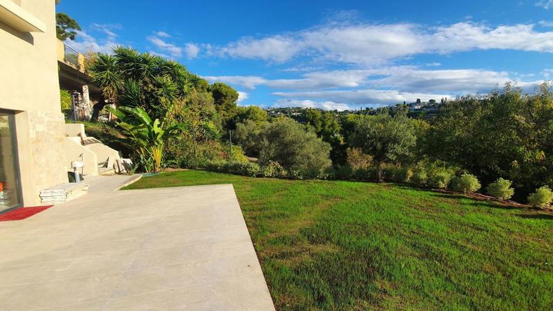 Maison - 180 m² - 5 pièces