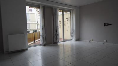 Appartement - 100 m² - 5 pièces
