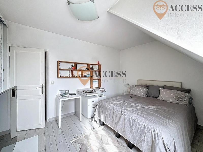 Maison - 180 m² - 8 pièces