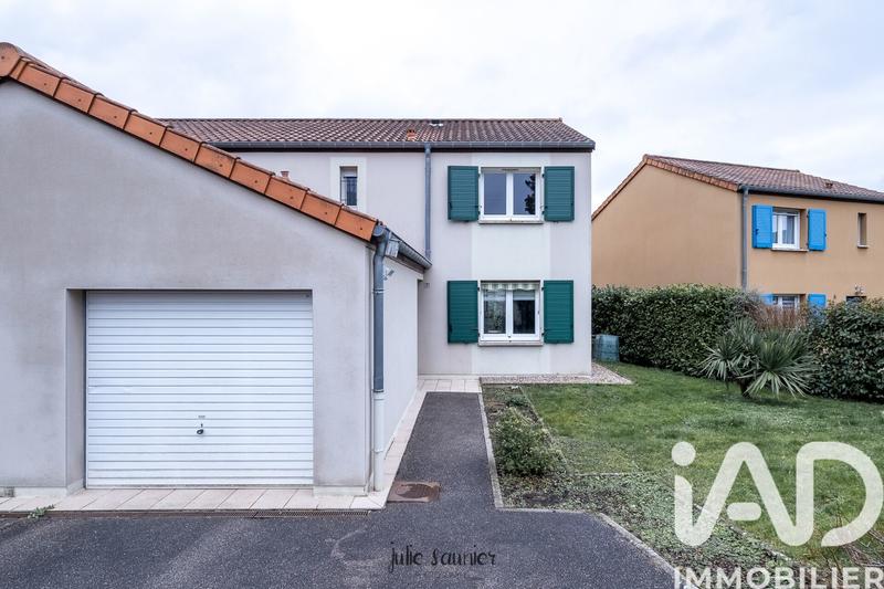 Maison de village - 90 m² - 5 pièces