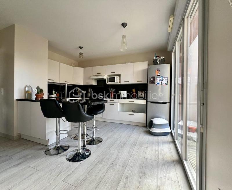 Appartement - 61 m² - 3 pièces