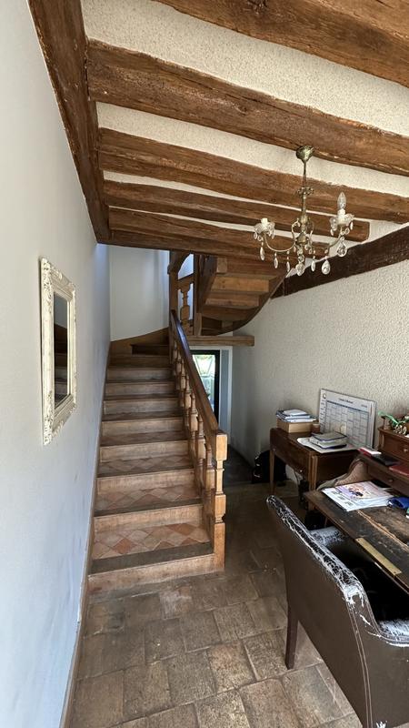 Maison - 323 m² - 12 pièces