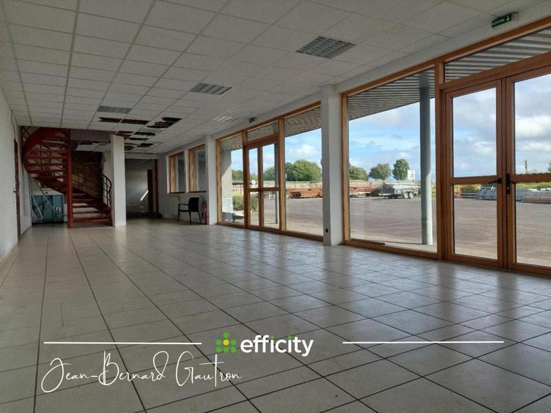 Local d'activité / Entrepôt - 549 m² - 6 pièces