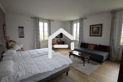 Maison de maîtres - 600 m² - 13 pièces