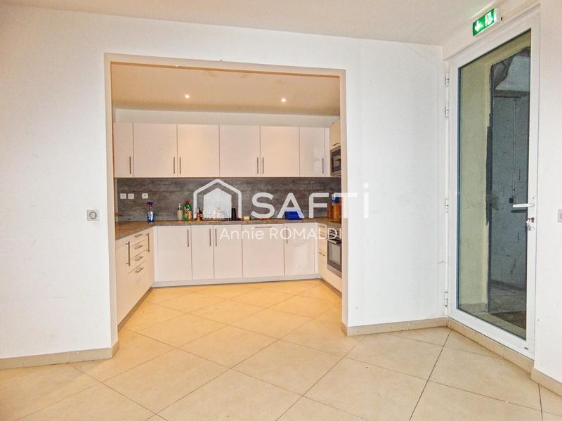 Appartement - 140 m² - 5 pièces