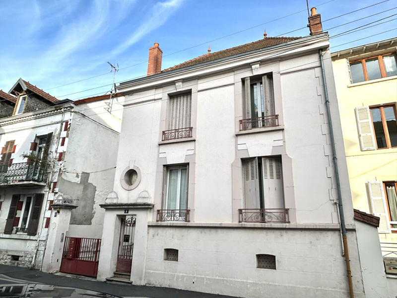 Maison - 99 m² - 4 pièces