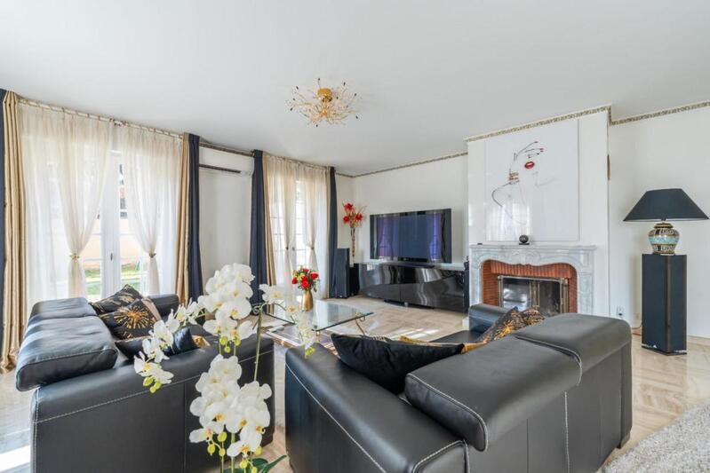 Maison - 190 m² - 7 pièces