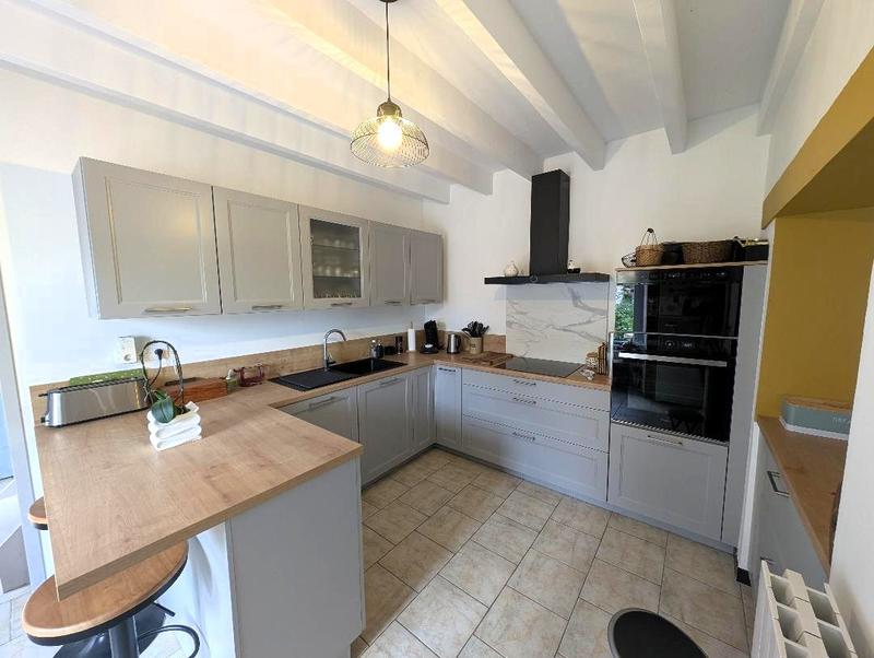 Maison ancienne - 177 m² - 7 pièces