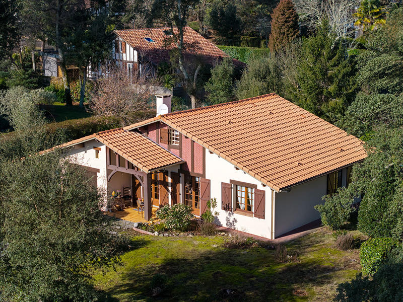 Maison - 96 m² - 4 pièces