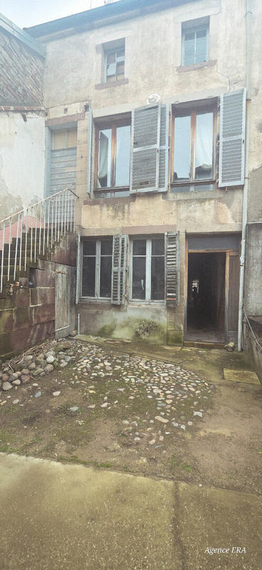 Maison - 215 m² - 8 pièces