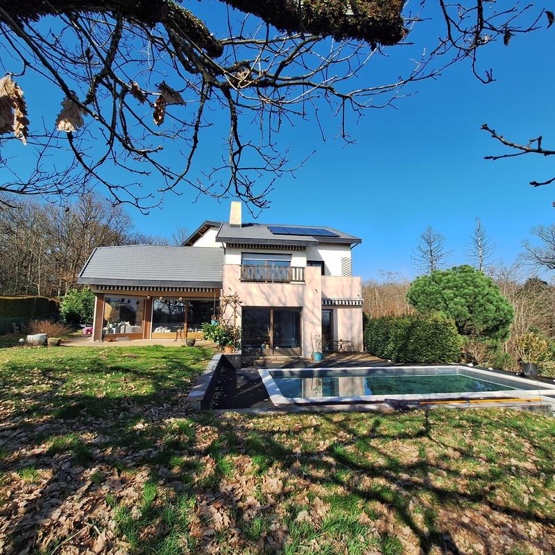 Maison - 262 m² - 7 pièces