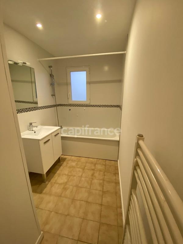 Maison - 74 m² - 5 pièces