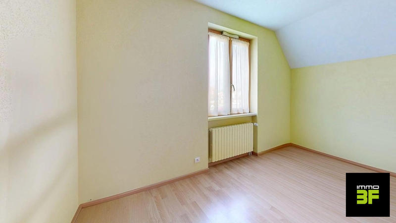 Maison traditionnelle - 150 m² - 6 pièces