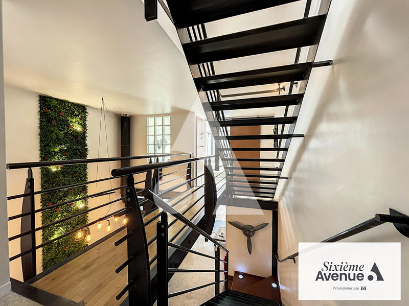 Appartement - 179 m² - 5 pièces