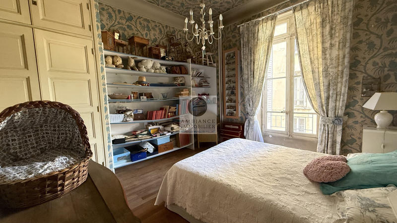 Appartement - 181 m² - 7 pièces