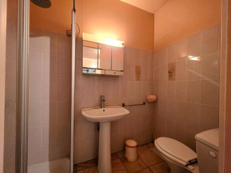 Maison - 203 m² - 9 pièces