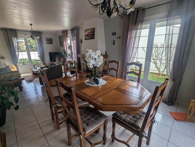 Maison - 91 m² - 5 pièces