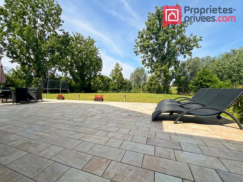 Demeure - 570 m² - 17 pièces