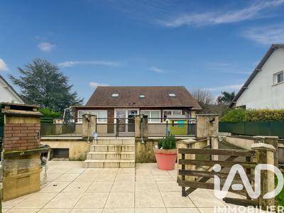 Maison - 130 m² - 8 pièces