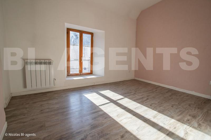 Maison - 75 m² - 5 pièces