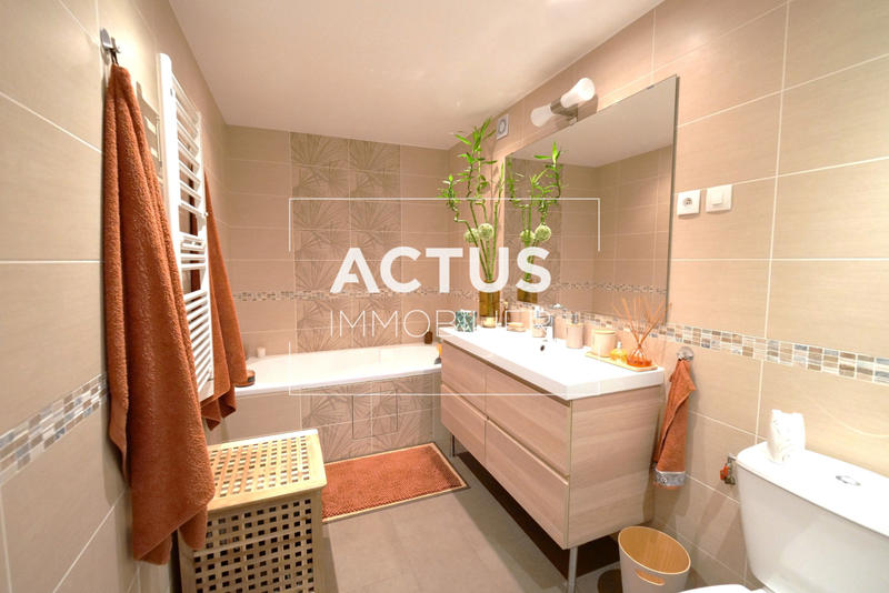 Appartement - 138 m² - 4 pièces