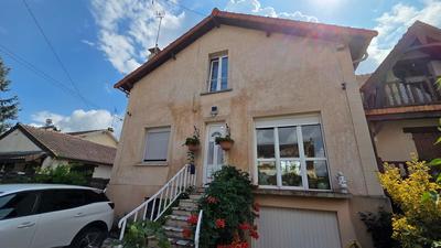 Maison - 140 m² - 5 pièces