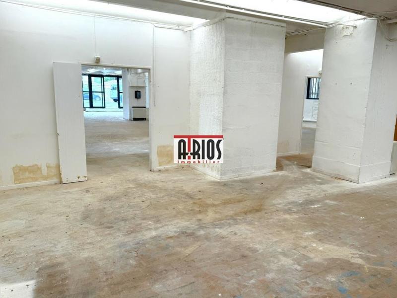 Local d'activité / Entrepôt - 420 m²