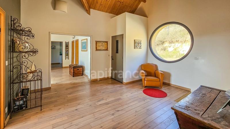 Demeure - 696 m² - 21 pièces