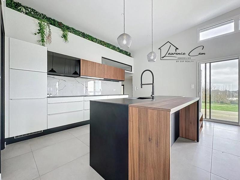 Maison - 129 m² - 1 pièce