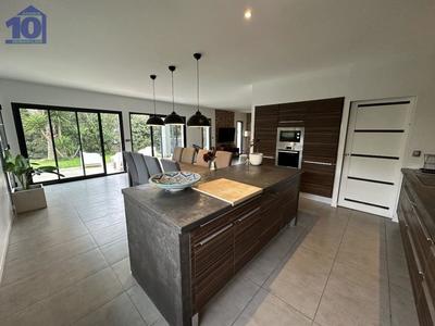 Maison - 150 m² - 5 pièces