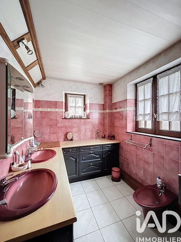 Maison - 182 m² - 7 pièces