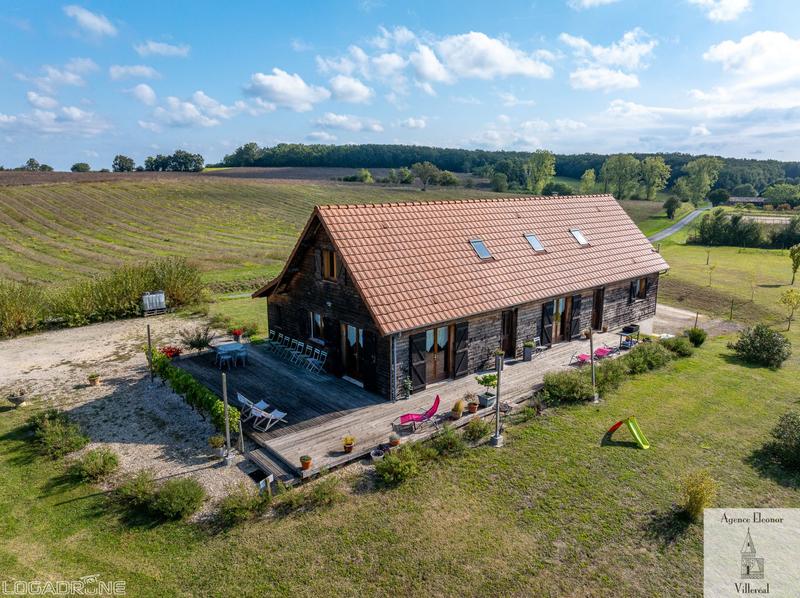 Maison traditionnelle - 165 m² - 7 pièces