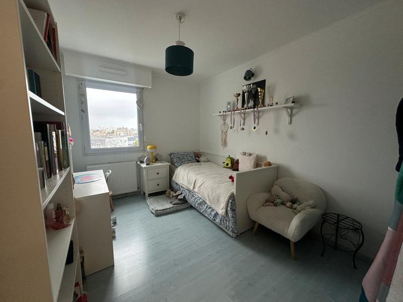 Appartement - 93 m² - 5 pièces