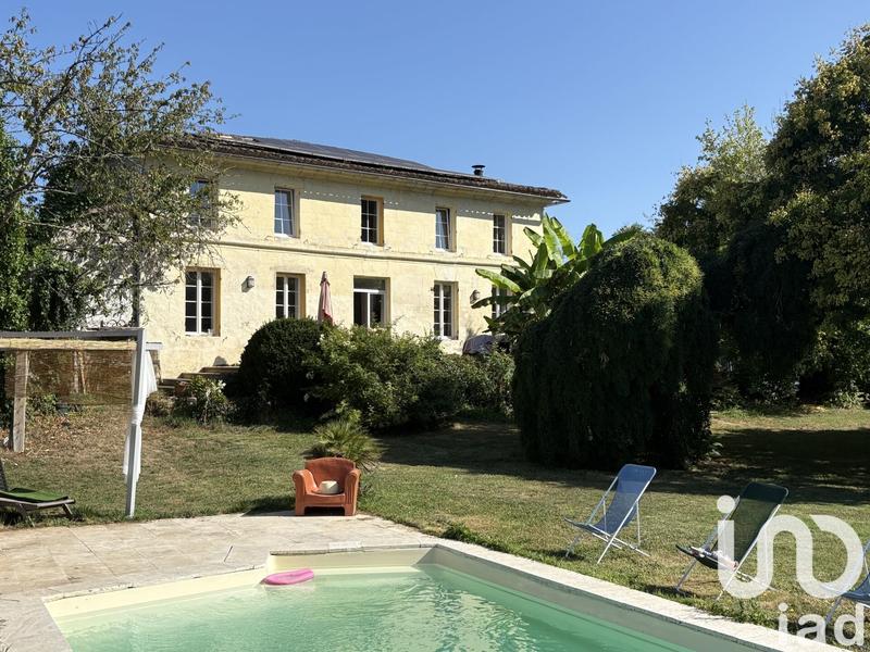 Maison - 325 m² - 9 pièces