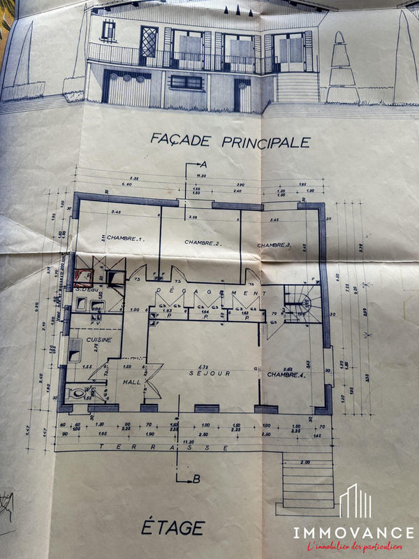 Maison - 141 m² - 8 pièces