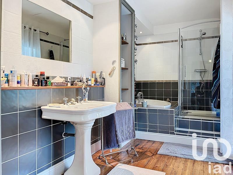 Maison - 357 m² - 8 pièces