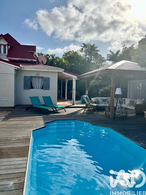 Maison - 100 m² - 5 pièces