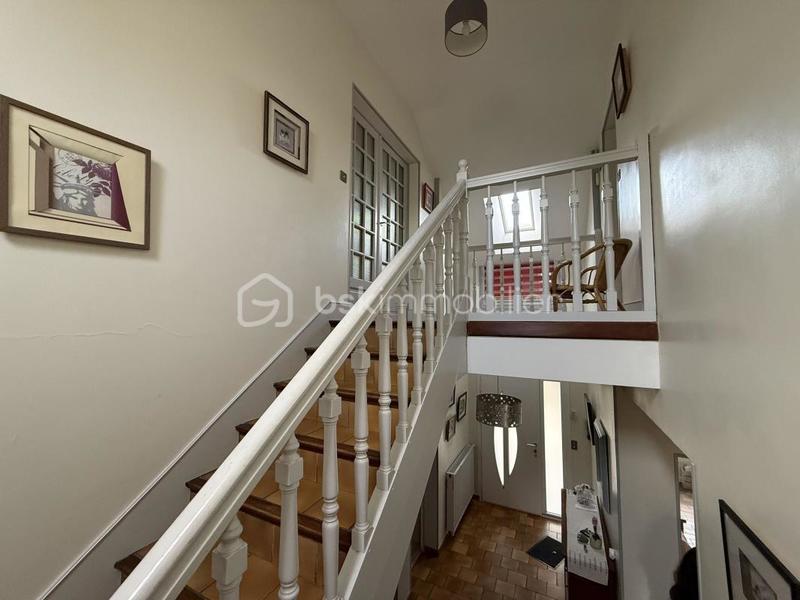 Propriété - 260 m² - 8 pièces