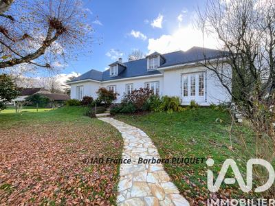 Maison - 144 m² - 7 pièces