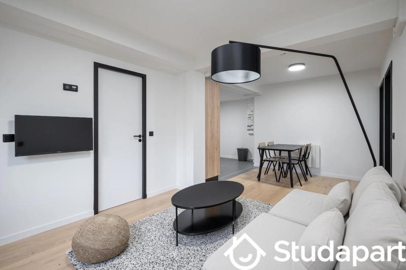 Chambre - 10 m² - 1 pièce