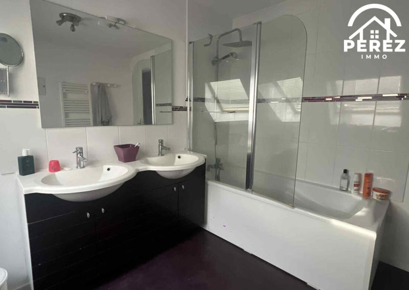 Maison - 152 m² - 6 pièces