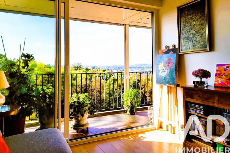 Appartement - 90 m² - 4 pièces