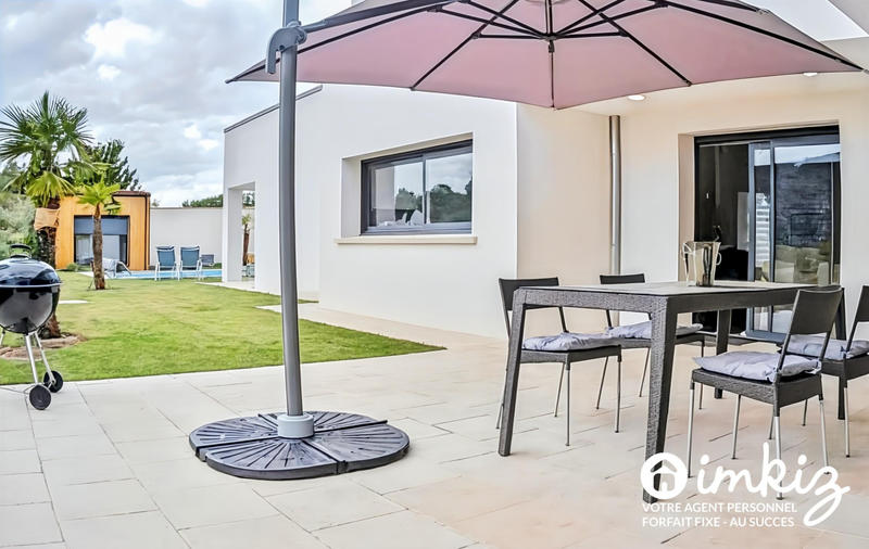 Maison - 300 m² - 10 pièces