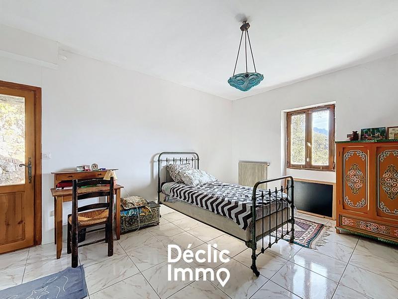 Maison - 440 m² - 16 pièces