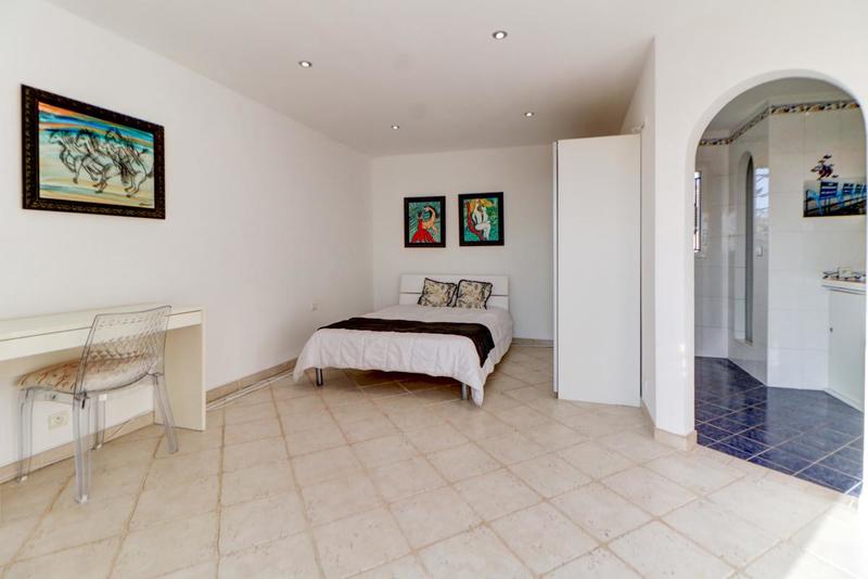 Maison - 200 m² - 6 pièces