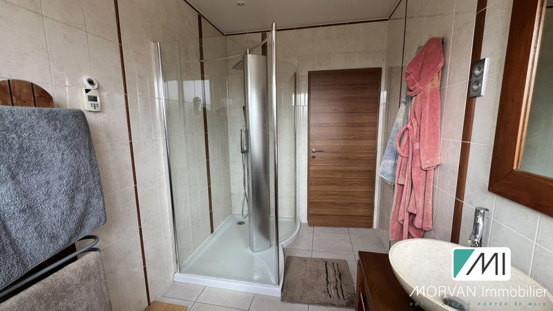 Maison - 240 m² - 7 pièces